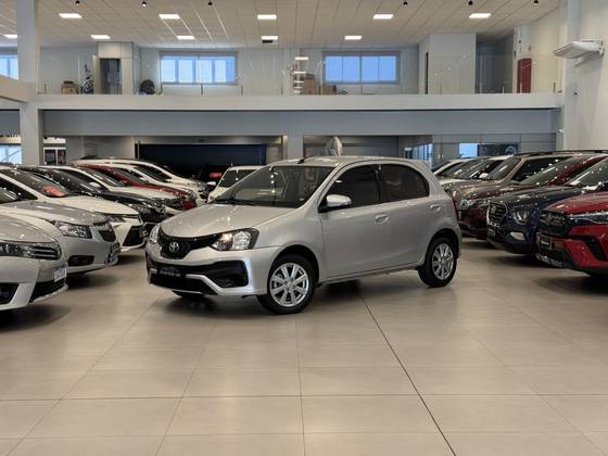 TOYOTA ETIOS 1.5 X PLUS 16V FLEX 4P AUTOMÁTICO